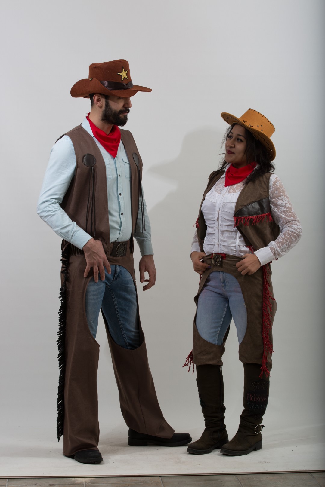 tasarım-kadın-kovboy-kostum