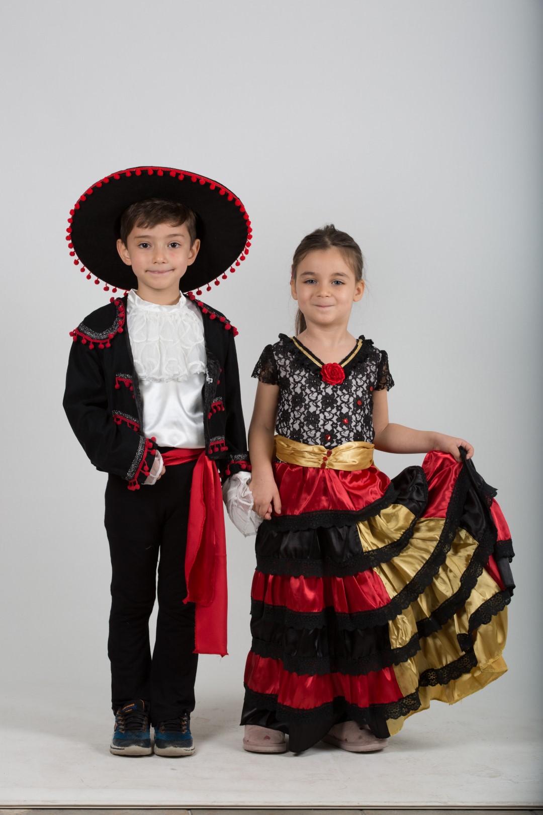 ispanya-kız-kostum-dantel - Show Kostüm Kiralama İzmir