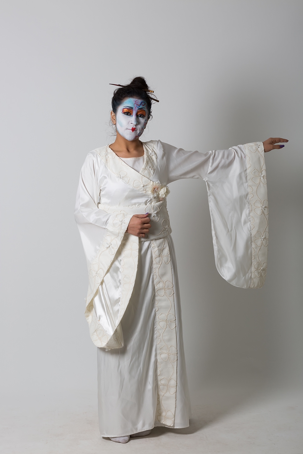 zen-beyaz-japon-kadın-kostumu